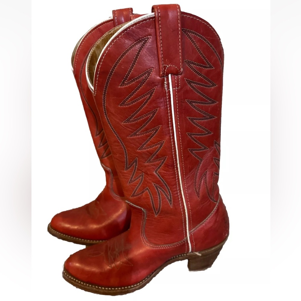 Vintage red cowboy boots size 6-6.5
